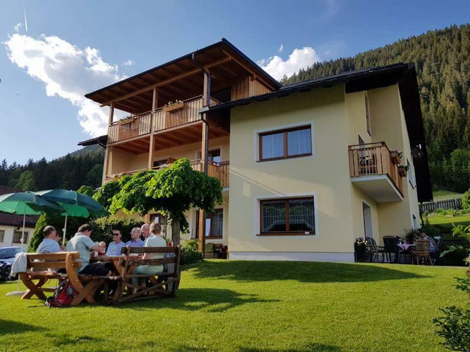 Haus Lackner Am Weissensee In Kaernten Ngoại thất bức ảnh